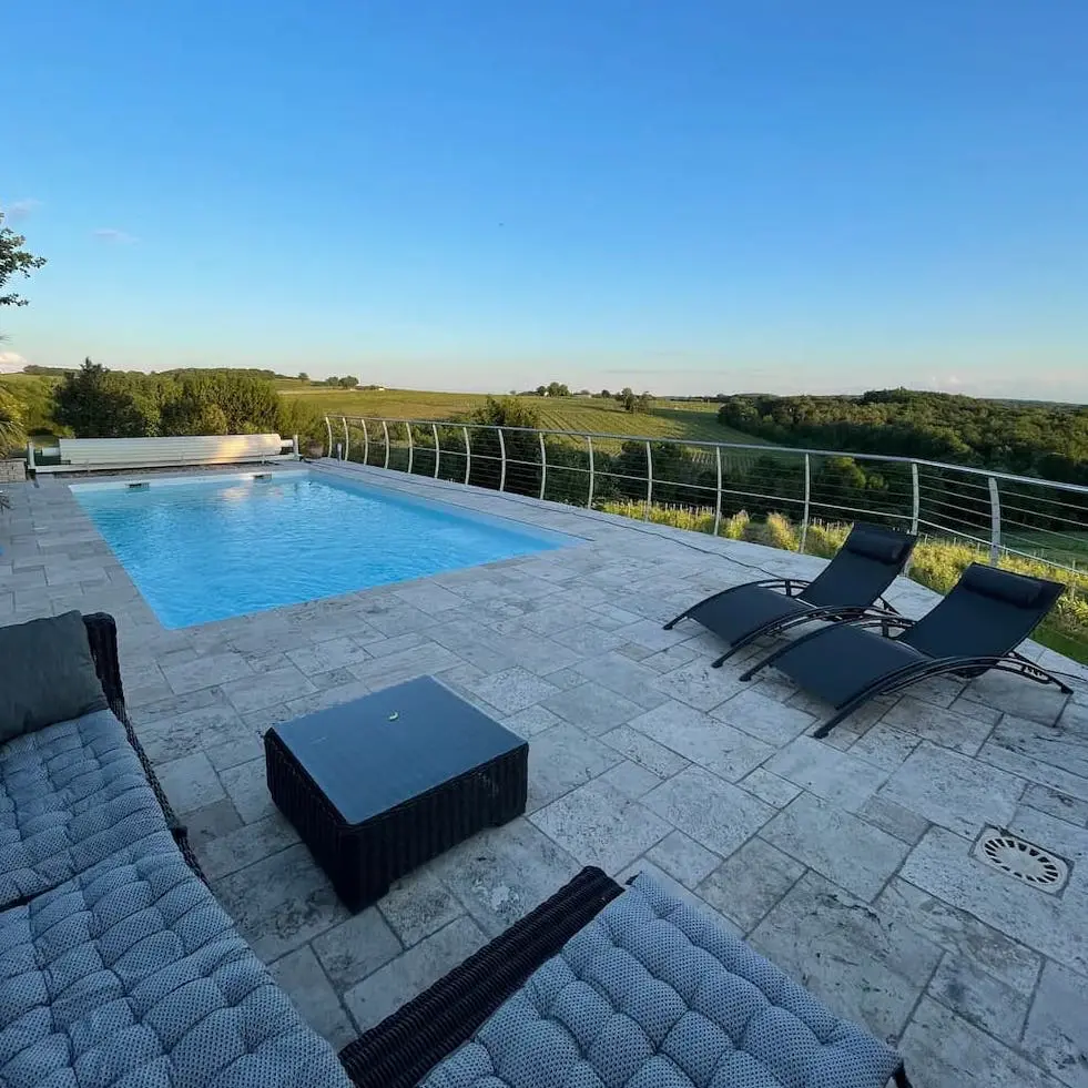 piscine cresée en dordogne